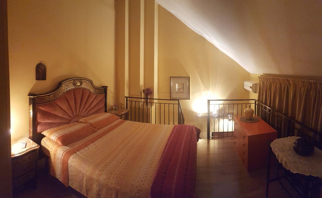 A Casa Di Grace Bed and Breakfast Cassino Exteriör bild